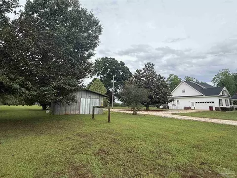 Exterior - 5168 Beck Ave, Jay, FL 32565 photo 17 of 23