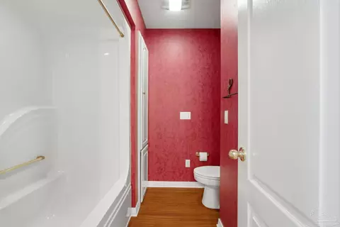 Bath - 5168 Beck Ave, Jay, FL 32565 photo 5 of 10