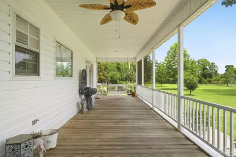 Exterior - 5168 Beck Ave, Jay, FL 32565 photo 11 of 19