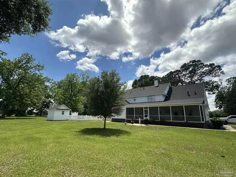 Exterior - 5168 Beck Ave, Jay, FL 32565 photo 11 of 23