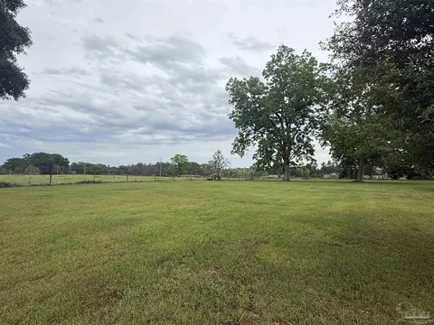 Exterior - 5168 Beck Ave, Jay, FL 32565 photo 13 of 23