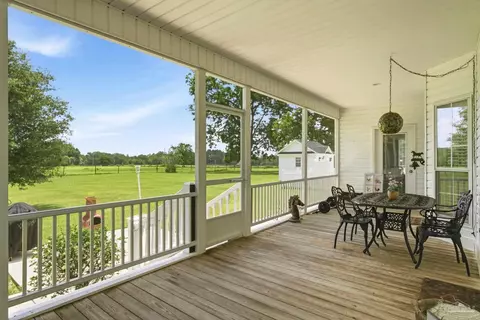 Exterior - 5168 Beck Ave, Jay, FL 32565 photo 13 of 19