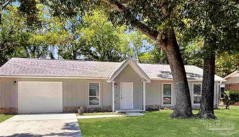 3900 Baywoods Dr, Pensacola, FL 32504