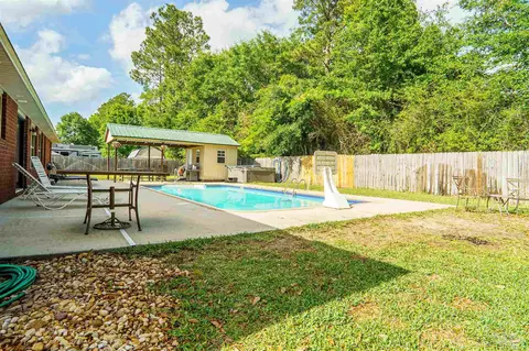 Exterior - 5580 Madelines Way, Pace, FL 32571 photo 4 of 8