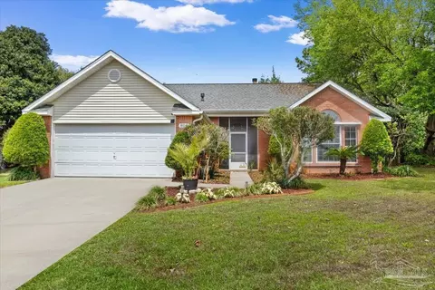 806 Linda Dr, Mary Esther, FL 32569