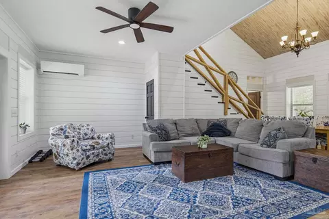 Living - 1660 Annie Penton Rd, Jay, FL 32565 photo 2 of 6