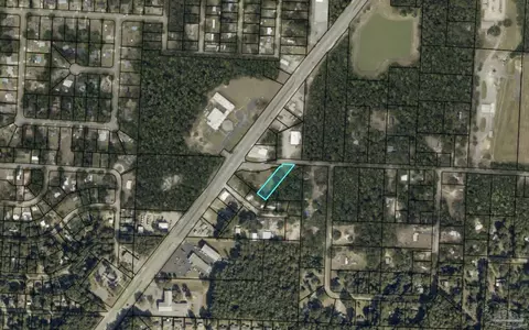 5907 Carroll Rd, Milton, FL 32583