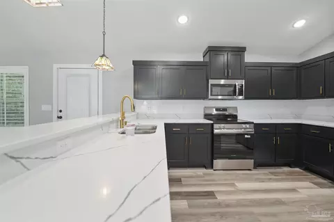 Kitchen - 4986 Guernsey Rd, Pace, FL 32571 photo 4 of 4