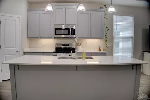 Kitchen - 5361 Parkside Dr, Pace, FL 32571 photo 1 of 4