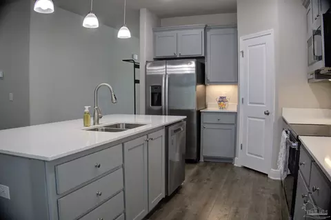 Kitchen - 5361 Parkside Dr, Pace, FL 32571 photo 3 of 4