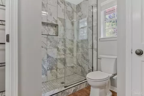 Bath - 3147 Sonya St, Pace, FL 32571 photo 6 of 9