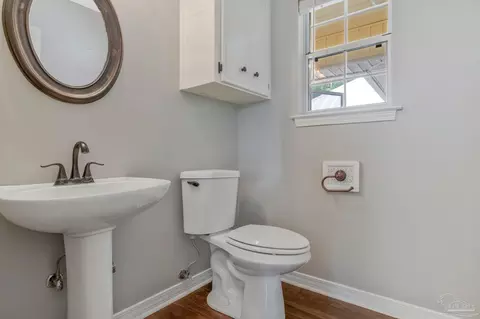 Bath - 3147 Sonya St, Pace, FL 32571 photo 7 of 9