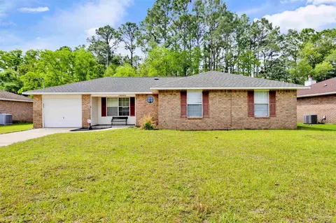 10049 Centre St, Pensacola, FL 32506