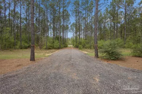 9261 Naturewalk Dr, North Pace, FL 32571