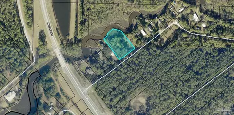 5816 Shady Bayou Ln, Milton, FL 32583