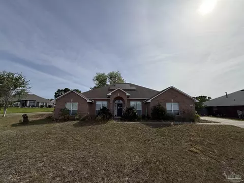 5589 Colinas Verde Dr, Milton, FL 32570