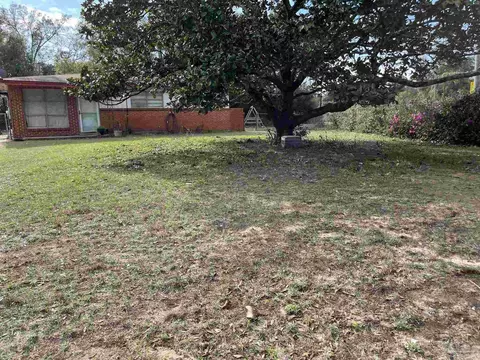 1101 Desmonde Dr, Pensacola, FL 32505