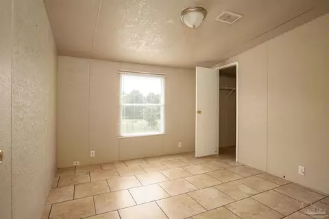 5180 Phoenix Dr, Milton, FL 32583 photo 10