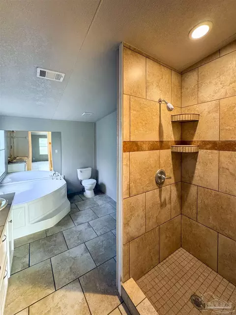 5180 Phoenix Dr, Milton, FL 32583 photo 8