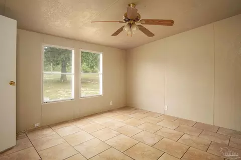5180 Phoenix Dr, Milton, FL 32583 photo 6