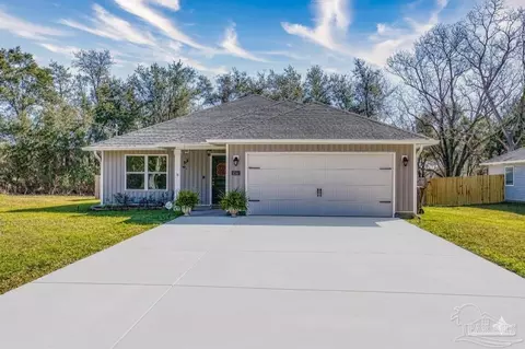 4758 W Lynn Dr, Milton, FL 32583