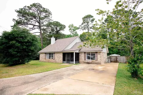 7674 Old Hickory Dr, Pensacola, FL 32507