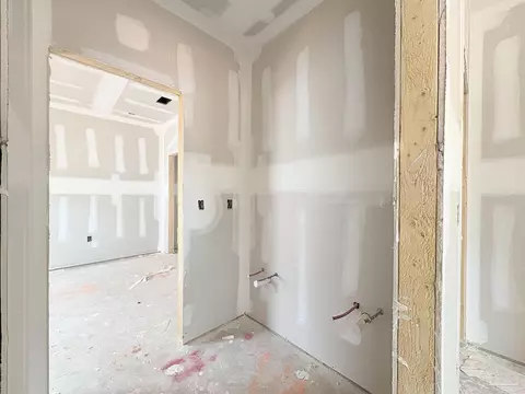 Entry Way - 2940 N 17th Ave, Milton, FL 32583 photo 5 of 8