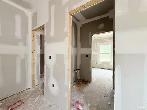 Entry Way - 2940 N 17th Ave, Milton, FL 32583 photo 6 of 8