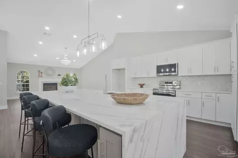 Kitchen - 116 Mt Pilot St, Cantonment, FL 32533 photo 5 of 7