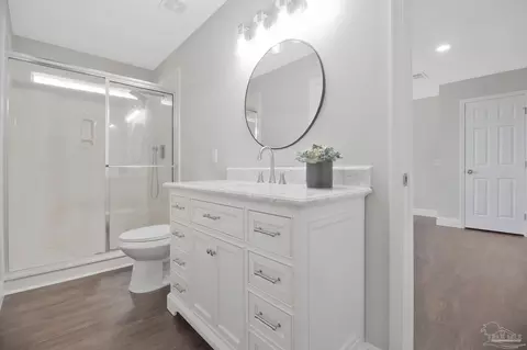 Bath - 116 Mt Pilot St, Cantonment, FL 32533 photo 6 of 6
