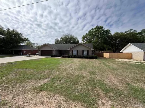5763 Melrose Dr, Milton, FL 32570