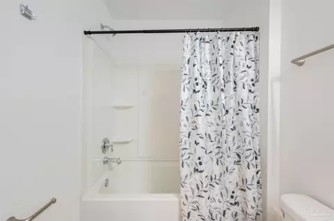 Bath - 820 Moorhen Way, Crestview, FL 32539 photo 1 of 7