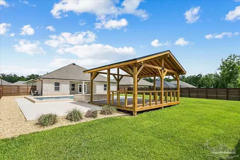 Exterior - 6161 Carson Dr, Milton, FL 32570 photo 3 of 13