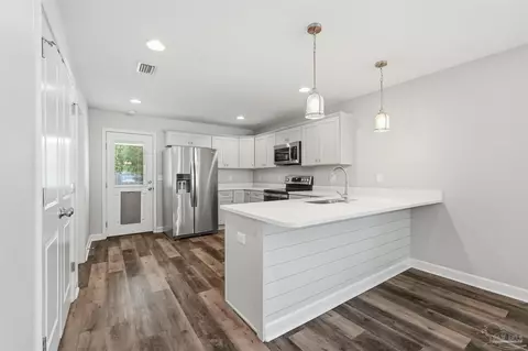 Kitchen - 5159 Lake Dr, Crestview, FL 32539 photo 1 of 1