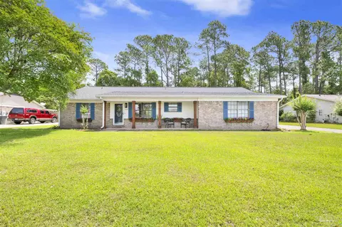 5034 Shoshone Dr, Pensacola, FL 32507