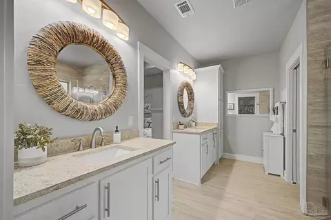 Bath - 1918 Pineview Church Rd, Jay, FL 32565 photo 1 of 4