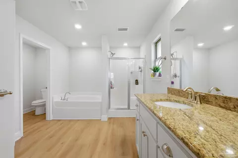 Bath - 6512 Benelli Dr, Milton, FL 32570 photo 1 of 3