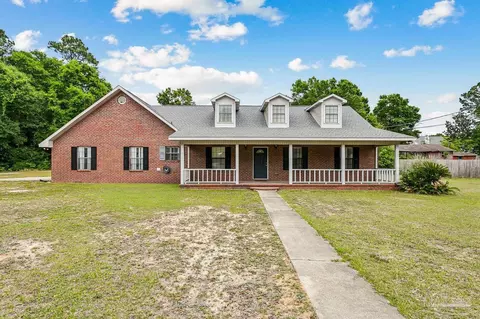 7260 Suman Ln, Pensacola, FL 32526