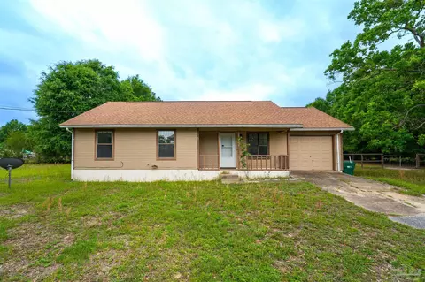 107 Windsor Dr, Crestview, FL 32539