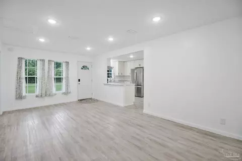 Living - 4535 Hwy 90, Pace, FL 32571 photo 1 of 1