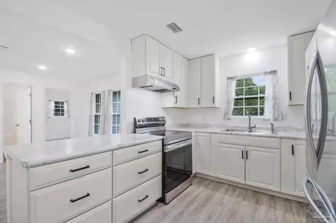 Kitchen - 4535 Hwy 90, Pace, FL 32571 photo 1 of 1