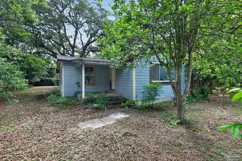 8608 Grimsley St, Pensacola, FL 32534