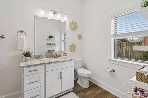 Bath - 5912 Dun Barton Ct, Pace, FL 32571 photo 3 of 5