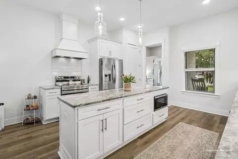Kitchen - 5912 Dun Barton Ct, Pace, FL 32571 photo 1 of 2