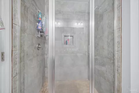 Bath - 6294 Ladera Trl, Pace, FL 32571 photo 2 of 5