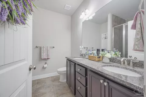 Bath - 6294 Ladera Trl, Pace, FL 32571 photo 1 of 5