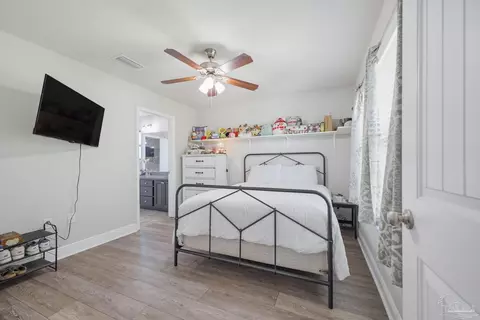 Bedroom - 6294 Ladera Trl, Pace, FL 32571 photo 4 of 9