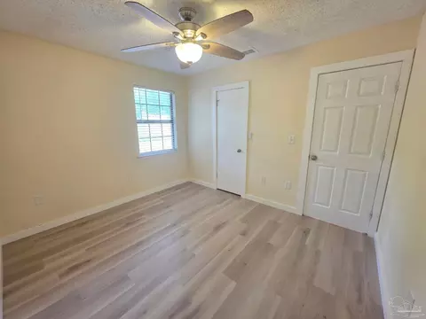 Bedroom - 215 Aza Pl, Crestview, FL 32539 photo 11 of 15