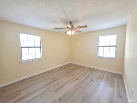 Bedroom - 215 Aza Pl, Crestview, FL 32539 photo 1 of 17