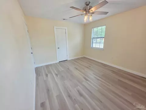 Bedroom - 215 Aza Pl, Crestview, FL 32539 photo 5 of 15